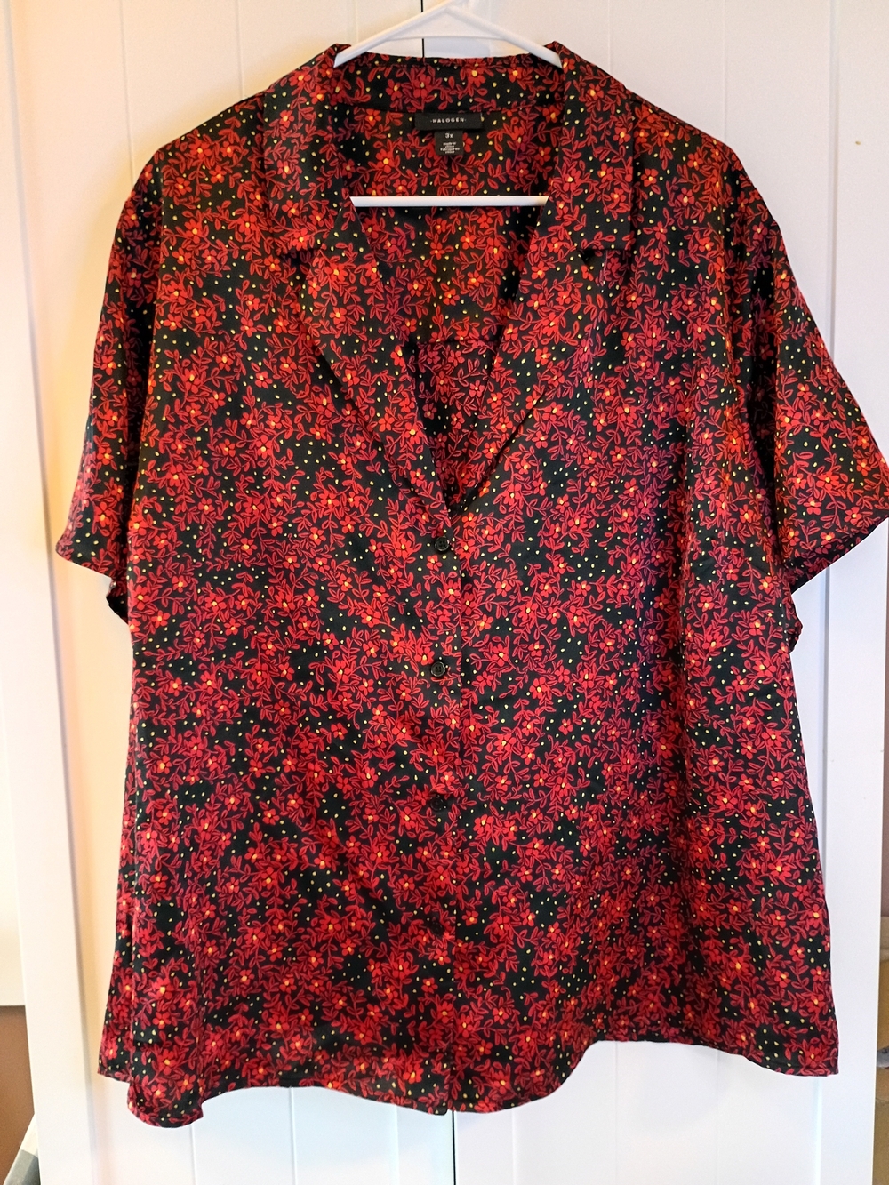 Halogen Black & Red Floral V-Neck Short Sleeve Blouse